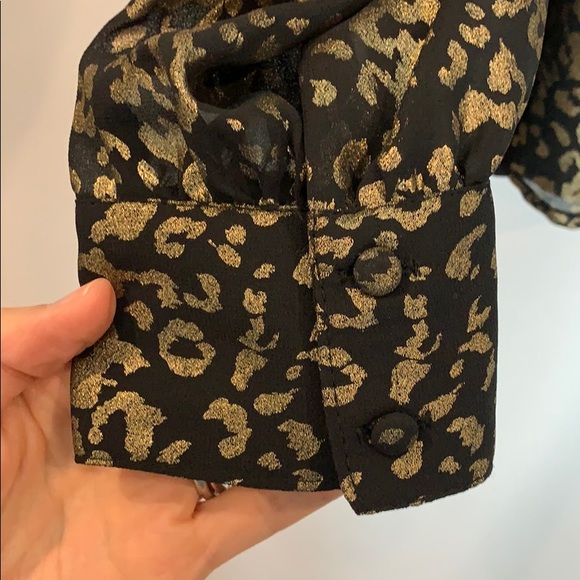 Leopard print blouse with tie neck. - Picture 8 of 8